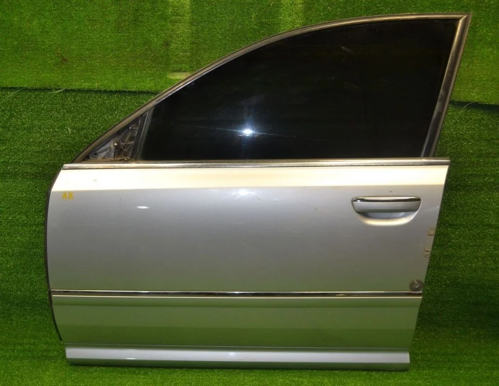 Дверь передняя Audi / VW А8 II голая