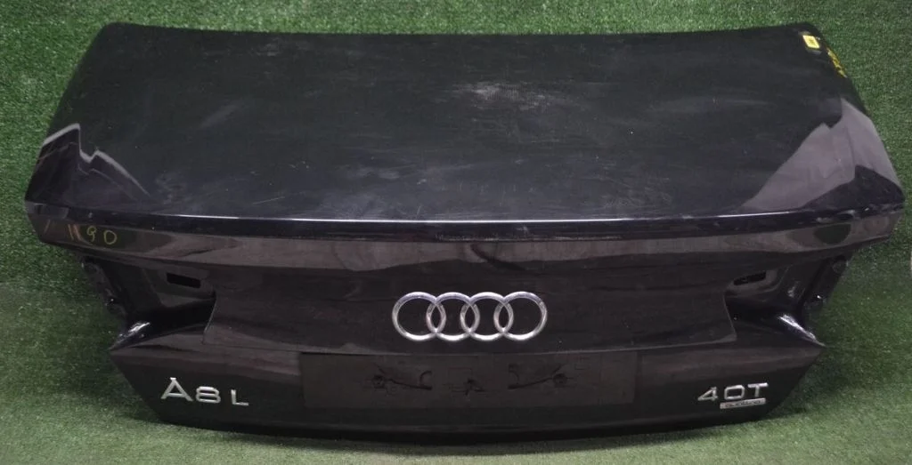 Крышка багажника Audi / VW A8 III