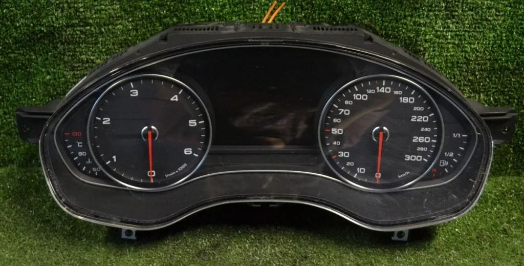 Панель приборов Audi / VW A6 IV TDI