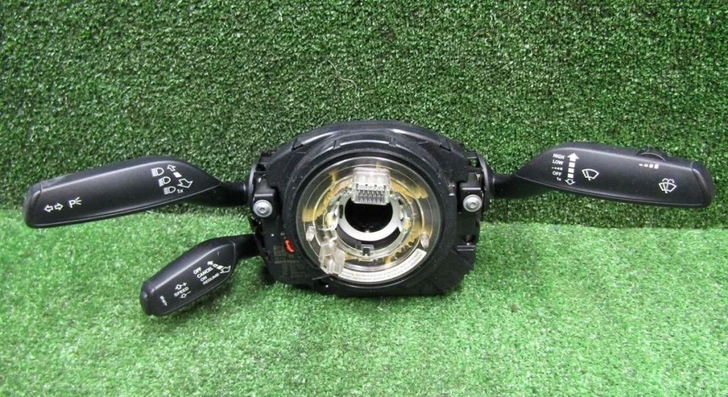 Переключатель подрулевой в сборе Audi / VW A6 IV 4G0953502A