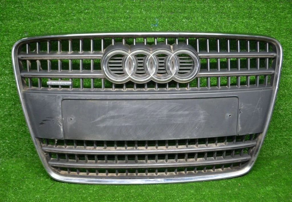 Решетка радиатора Audi / VW Q7 I 4LB , дорест