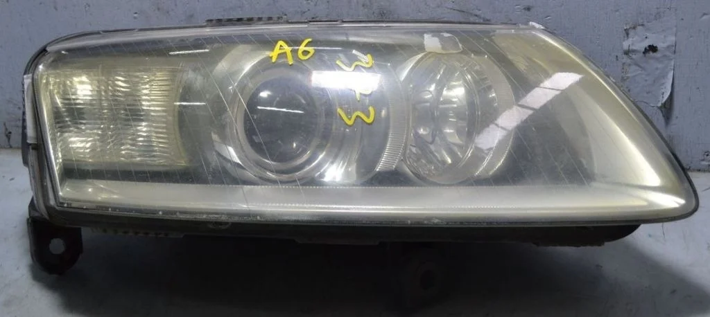 Фара правая Audi / VW А6 III, ксенон