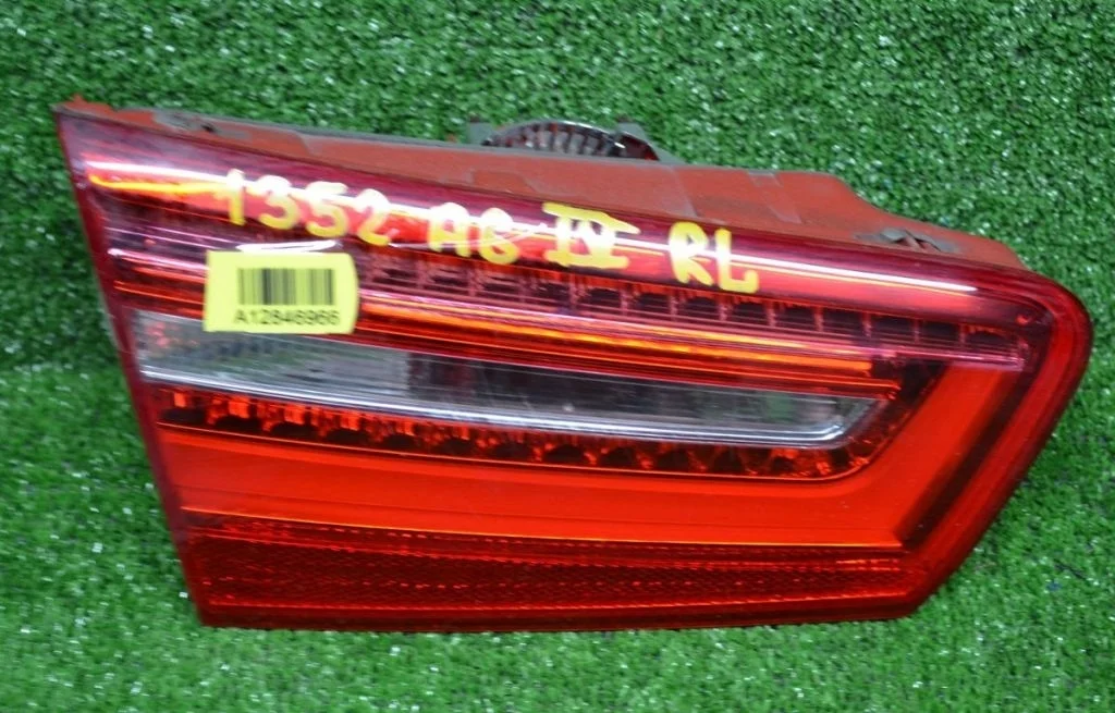 Фонарь задний левый Audi / VW A6 IV
