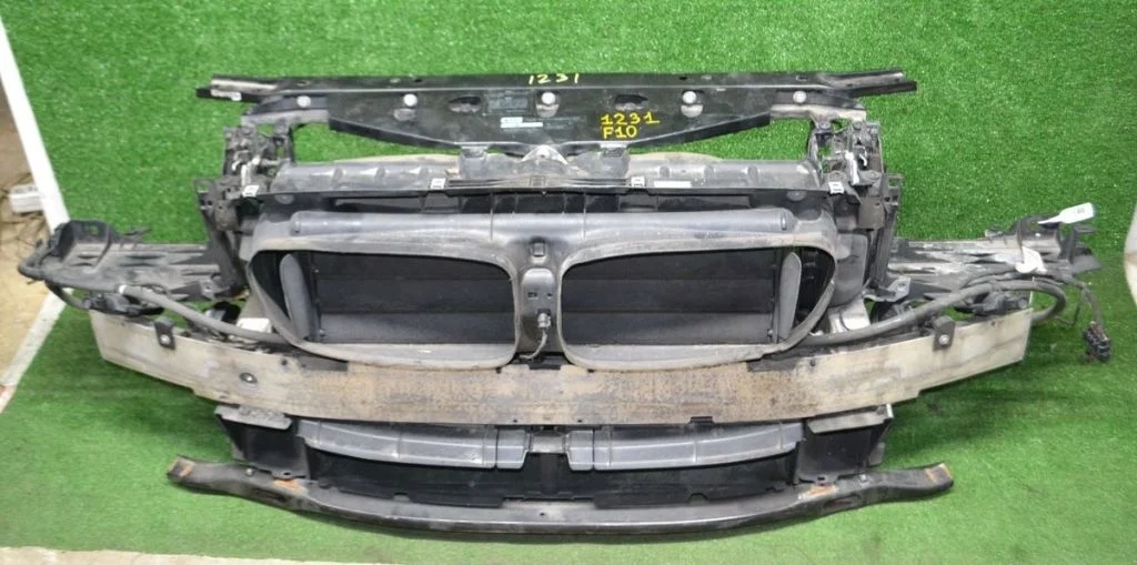 Рамка радиатора BMW 5-я Серия F10