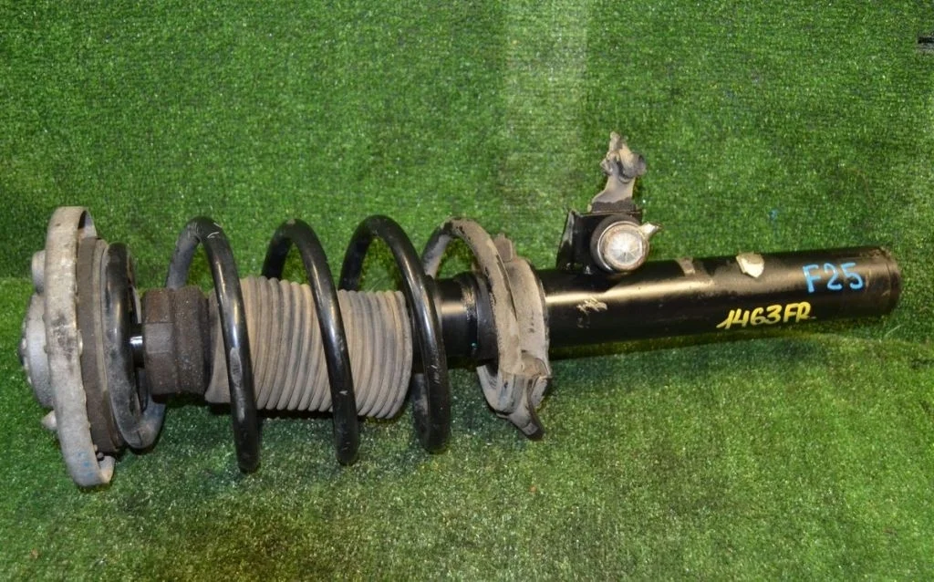 Стойка передняя R BMW Х3 II F25