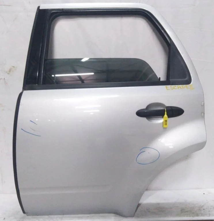 Дверь задняя Ford Эскейп 2