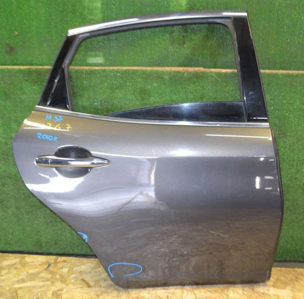 Дверь задняя Infiniti / Nissan Q70 , M30d , M35 Y51