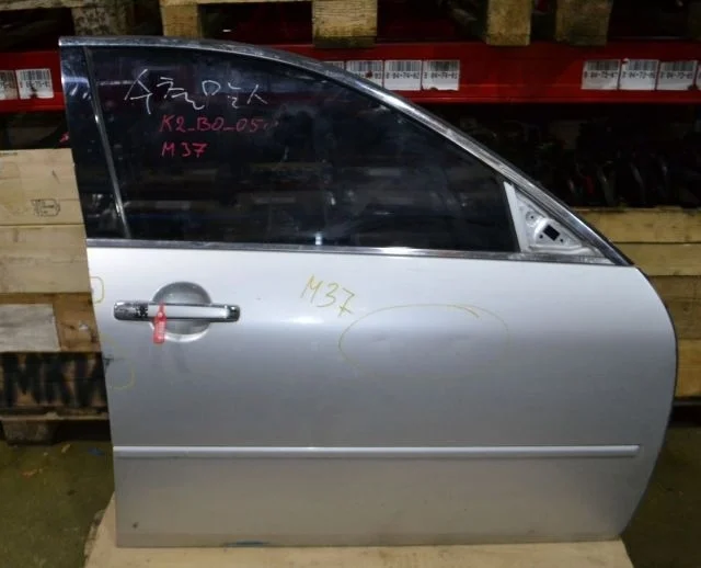 Дверь передняя Infiniti / Nissan M35 (Y50)