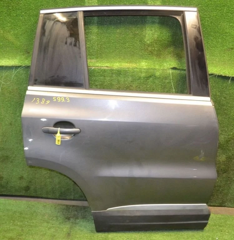 Дверь задняя Audi / VW Тигуан 1