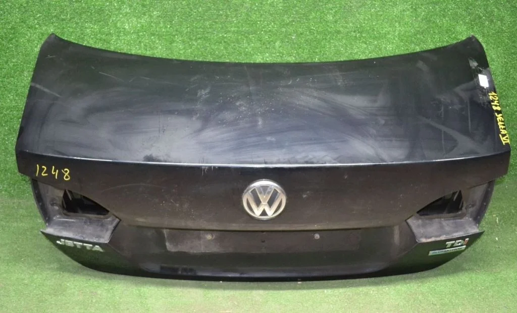 Крышка багажника Audi / VW Джетта VI