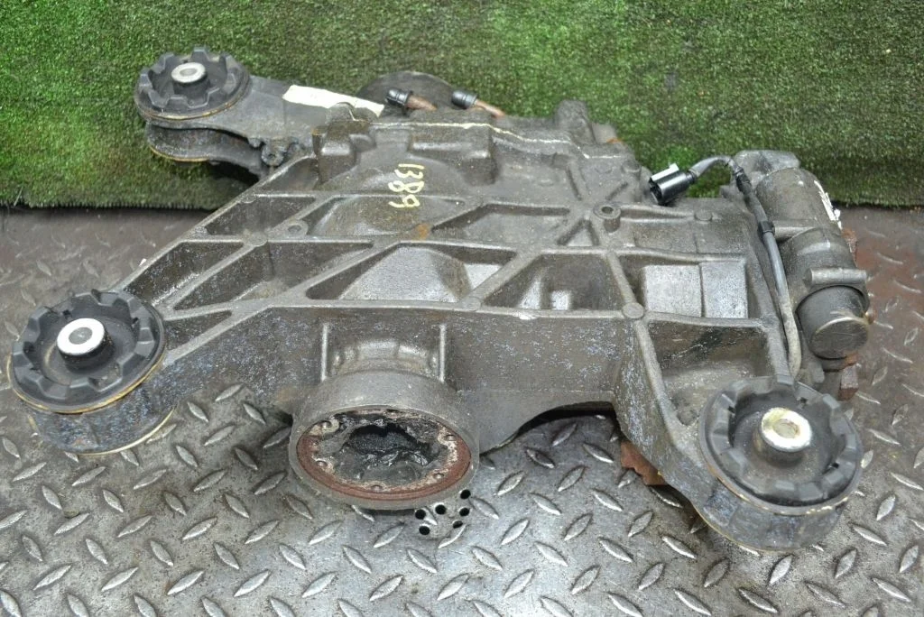Редуктор задний Audi / VW Тигуан 1 0AY525010L