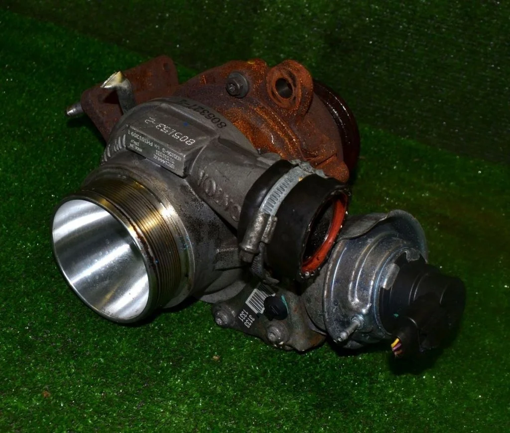 Турбина Volvo D5204T3 31331331