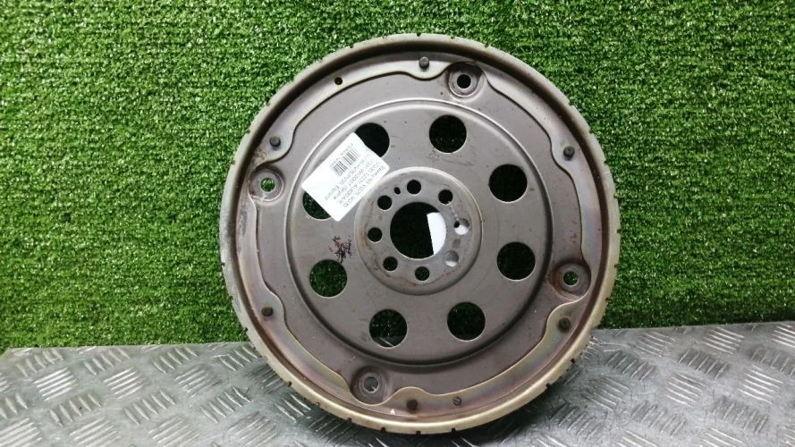 маховик Nissan VQ25DE V35 Nissan Skyline VQ25DE V35 12331-AL600