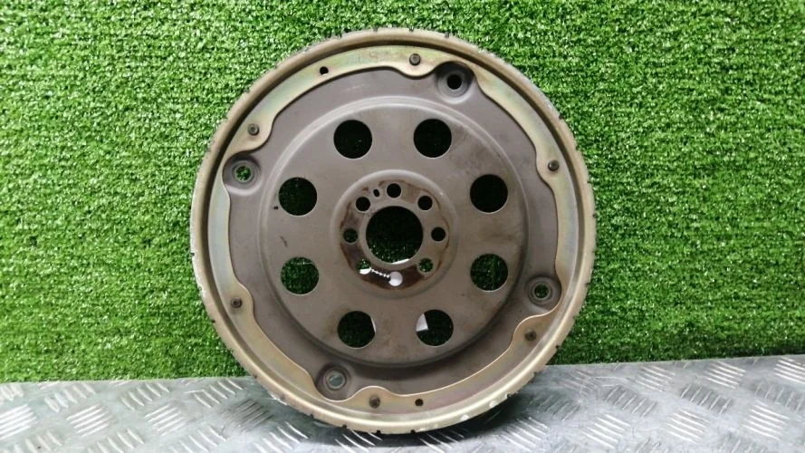маховик Nissan VQ25DE V35 Nissan Skyline VQ25DE V35 12331-AL600