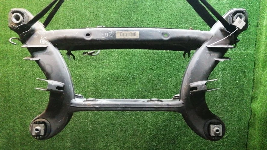 балка Mercedes-Benz 272988,272980,651924 A207,W212 Mercedes-Benz E-Class 272988,272980,651924 A207,W212 A2073509702,A2123508911,A2043500141