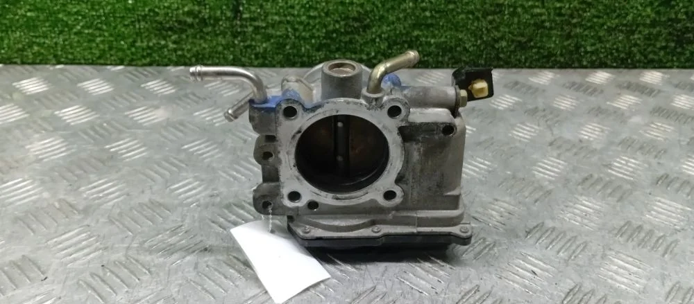 дроссельная заслонка Toyota 1AZFSE AZT250 Toyota Avensis 1AZFSE AZT250 22030-28050