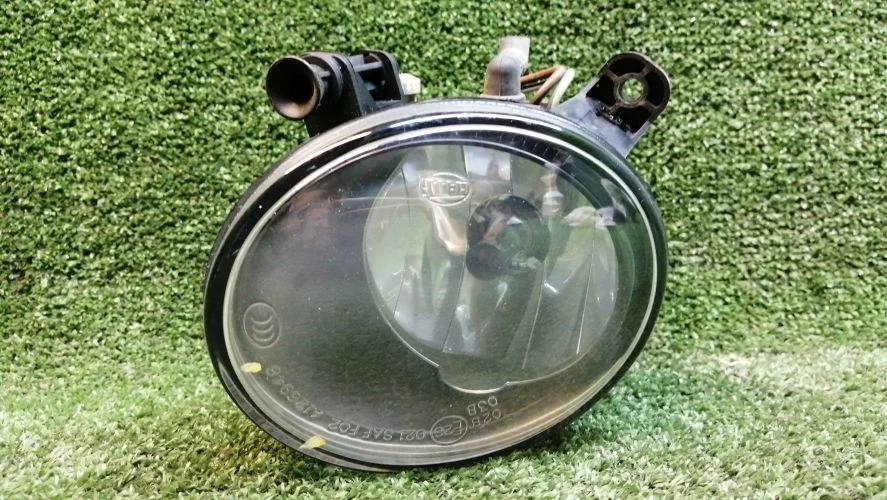 противотуманная фара Audi CAHA,CAEA,CAEB,CCAA,CALB 8RB,8K2,4F2 Audi Q5,A4,A6 CAHA,CAEA,CAEB,CCAA,CALB 8RB,8K2,4F2 271650,A047358,A126948,8T0941700B