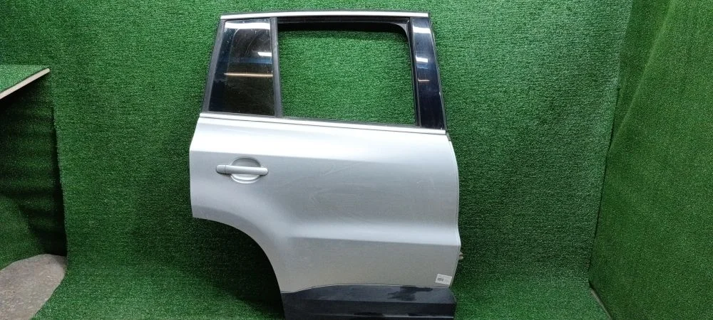 дверь боковая Volkswagen CAVA,CBAB,CFF,CCTA,CFFB 5N1 Volkswagen Tiguan CAVA,CBAB,CFF,CCTA,CFFB 5N1 5N0833056A