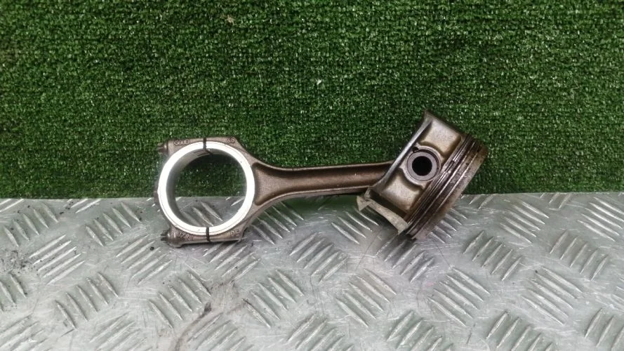 поршень с шатуном Volkswagen AMX 3B3 Volkswagen Passat AMX 3B3 078107065AF ,078198401C