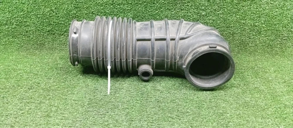 патрубок воздушного фильтра Cadillac LLT ,CTS 2 Cadillac Cts 2 LLT ,CTS 2 15236428