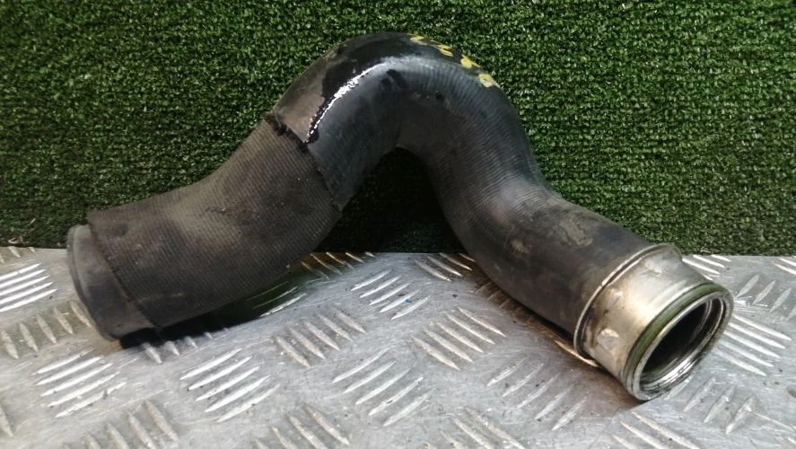 патрубок интеркулера Audi,Volkswagen BUG,BKS 4LB,7LA Audi,Volkswagen Q7,Touareg BUG,BKS 4LB,7LA 7L6145738A,7L6145738
