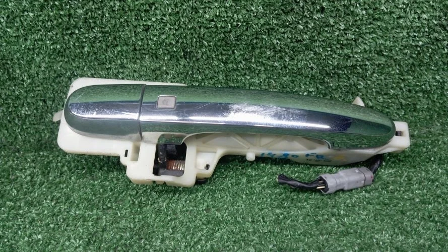 ручка двери внешняя Kia D4HA XM Kia Sorento D4HA XM 826652P700,826512P810,826512P710