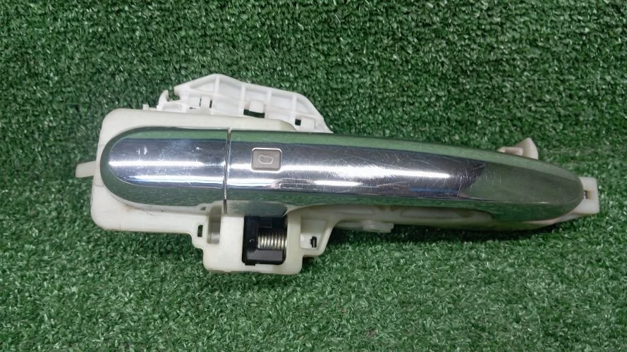 ручка двери внешняя Kia D4HA XM Kia Sorento D4HA XM 826652P700,826512P810,826512P710