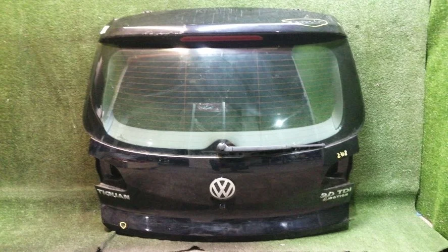 дверь багажника Volkswagen CBAB,CFF,CAXA,CCTA,CFFB 5N1,5N2,NF Volkswagen Tiguan CBAB,CFF,CAXA,CCTA,CFFB 5N1,5N2,NF 5N0827025G