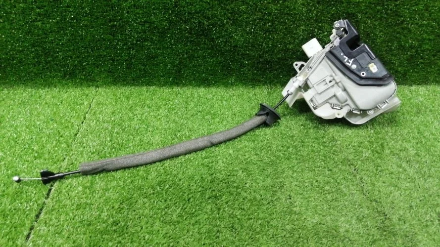 замок двери Audi CNHA 4G2 Audi A6 CNHA 4G2 8J1837015E