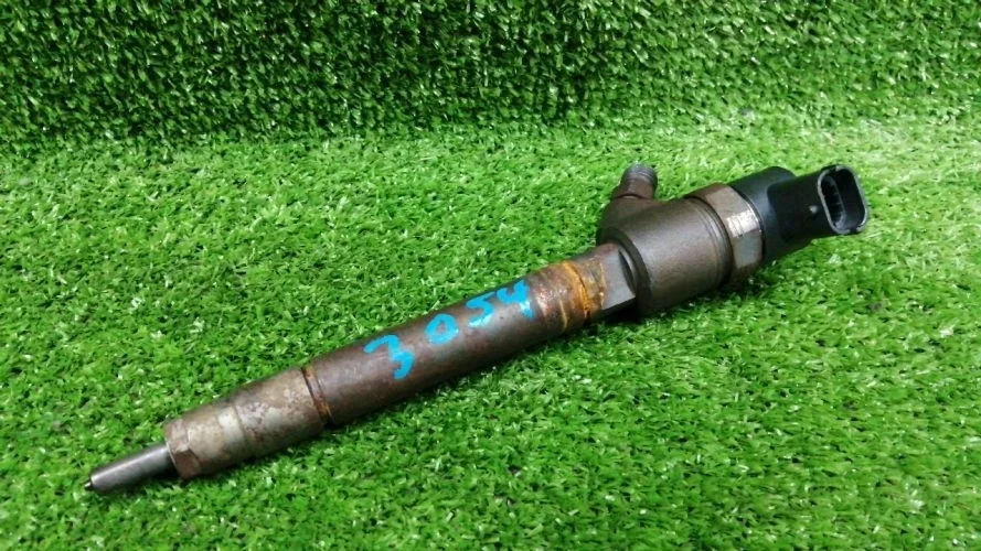 форсунка дизельная коммон рэйл Volvo D5244T4 AS60 Volvo S80 D5244T4 AS60 30777526,8603595,36000574