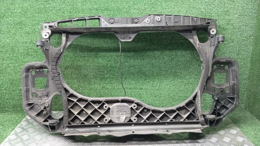 рамка радиатора Audi BKH,CCA,CCAA 4F,4F2 Audi A6 BKH,CCA,CCAA 4F,4F2 4F0805594D