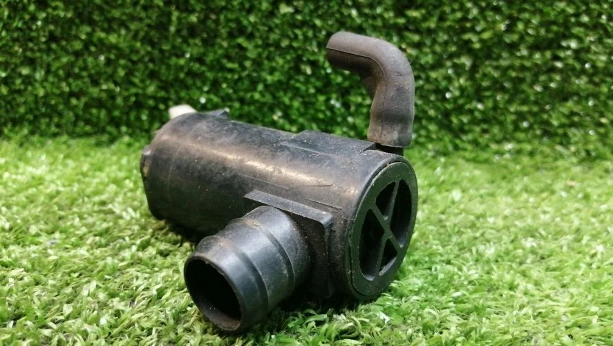 мотор стеклоомывателя Suzuki J20A TL52W Suzuki Escudo J20A TL52W 0602101480,8603101260