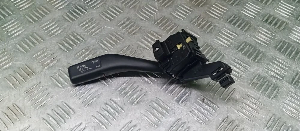 подрулевой переключатель света Volkswagen CBAB,CAYC 162,5N1 Volkswagen Tiguan CBAB,CAYC 162,5N1 1K0953513E