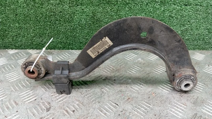 рычаг поперечный Volkswagen CBAB,CCTA,BVY,BPY,CBBB,CFFB,CFF,CUWA 3C2,B6,357,5N1,162,B7,358 Volkswagen tiguan CBAB,CCTA,BVY,BPY,CBBB,CFFB,CFF,CUWA 3C2,B6,357,5N1,162,B7,358 1K0505323N,5Q0505323C,505323,500505323D