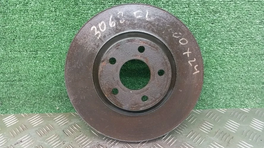 диск тормозной Ford UFDB,D4204T CB8 Ford Focus3 UFDB,D4204T CB8 1520297