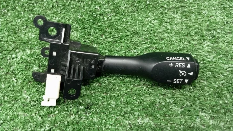 переключатель управления круиз-контроля Lexus 1UR-FSE URS190 Lexus Gs460,Ls460 1UR-FSE URS190 8463234011