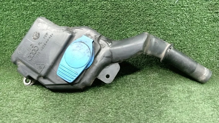 горловина бачка омывателя Audi CAEB,CAEA 8K2 Audi A4 CAEB,CAEA 8K2 8T1955463B