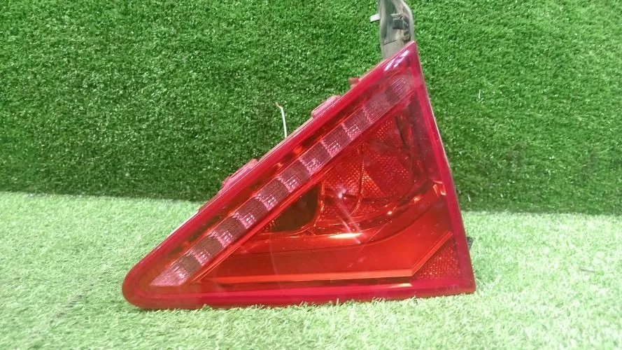 вставка багажника Audi CDUD 4GA Audi A7 CDUD 4GA 4G8945094