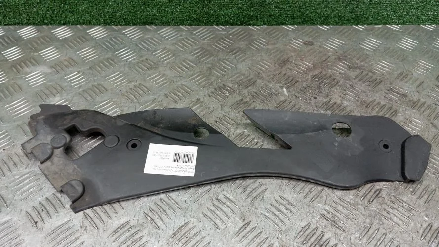 накладка на фару Mercedes-Benz 271860 W204 Mercedes-Benz C-Class 271860 W204 A2048261424
