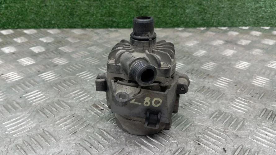 помпа водяная Bmw N63B44A E72,E71,F02 Bmw X6,7-Series N63B44A E72,E71,F02 11517566335