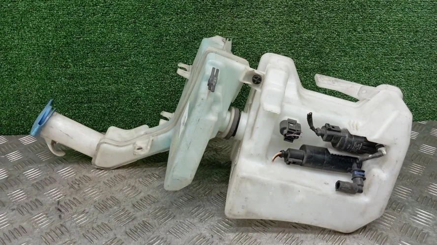 бачок стеклоомывателя Volkswagen CBBB,CCTA,CBFA 357,358 Volkswagen Passat Cc CBBB,CCTA,CBFA 357.358 3C8955453B