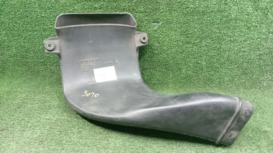 воздухозаборник Volvo D5244T,D5244T4 CM71 Volvo Xc90 D5244T,D5244T4 CM71 30636844