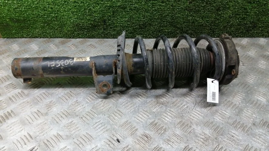 стойка Volkswagen CCTA B6,3C2 Volkswagen Passat CCTA B6,3C2 3C0413031M
