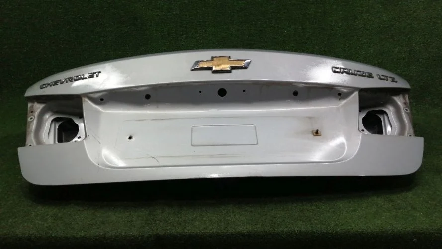 крышка багажника Chevrolet F18D4,F16D4,F16D3 J300 Chevrolet Cruze F18D4,F16D4,F16D3 J300 95950849,95950847,96839217