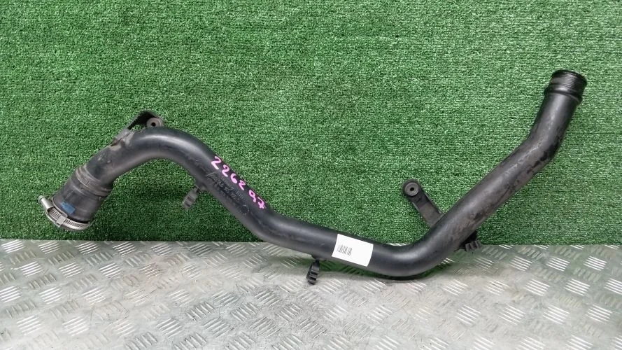 патрубок интеркулера Audi,Volkswagen BUG,BKS 4LB,7LA Audi,Volkswagen Q7,Touareg BUG,BKS 4LB,7LA 7L6145795S,7L6145795AE,7L6145795Q