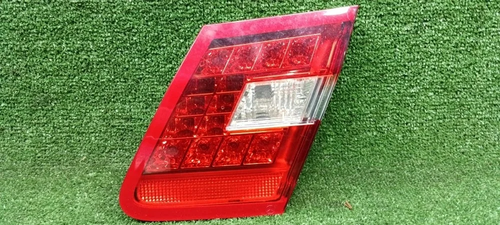 вставка багажника Mercedes-Benz 651924 W212 Mercedes-Benz E-Class 651924 W212 A2128200864,A2129060458