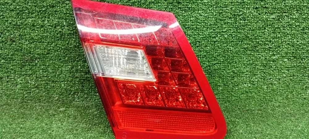 вставка багажника Mercedes-Benz 651924 W212 Mercedes-Benz E-Class 651924 W212 A2128200764,A2129060158