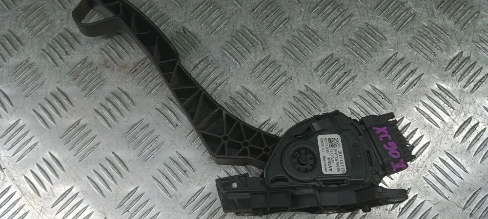 педаль газа Volvo D5244T4 CM71 Volvo Xc90 D5244T4 CM71 30715179