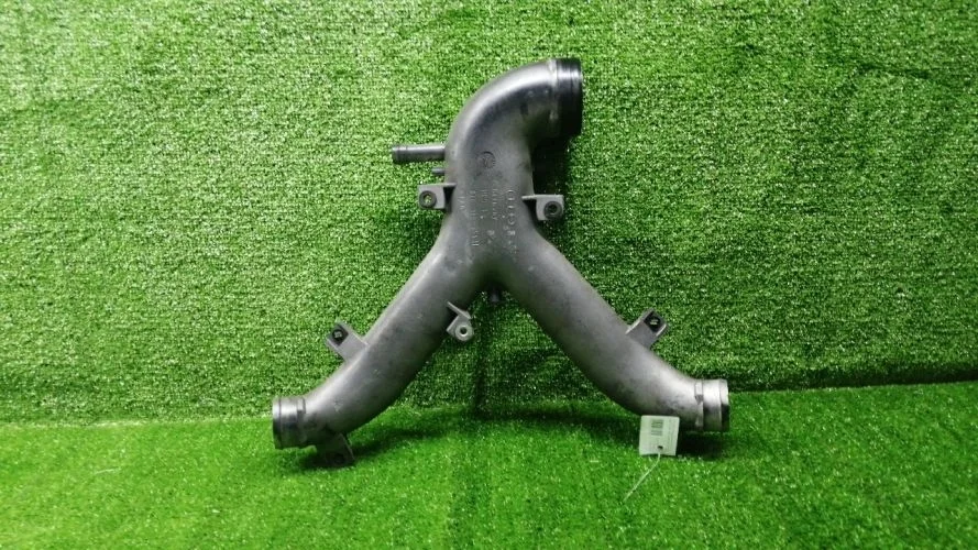 коллектор впускной Audi BES 4B2 Audi A6 BES 4B2 078133351H