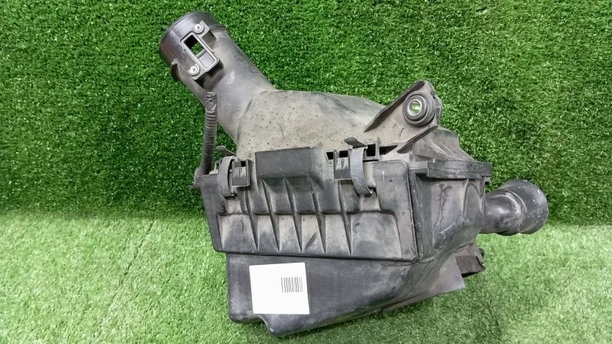 корпус воздушного фильтра Infiniti VQ35HR J50 Infiniti Ex35 VQ35HR J50 16500JK21A